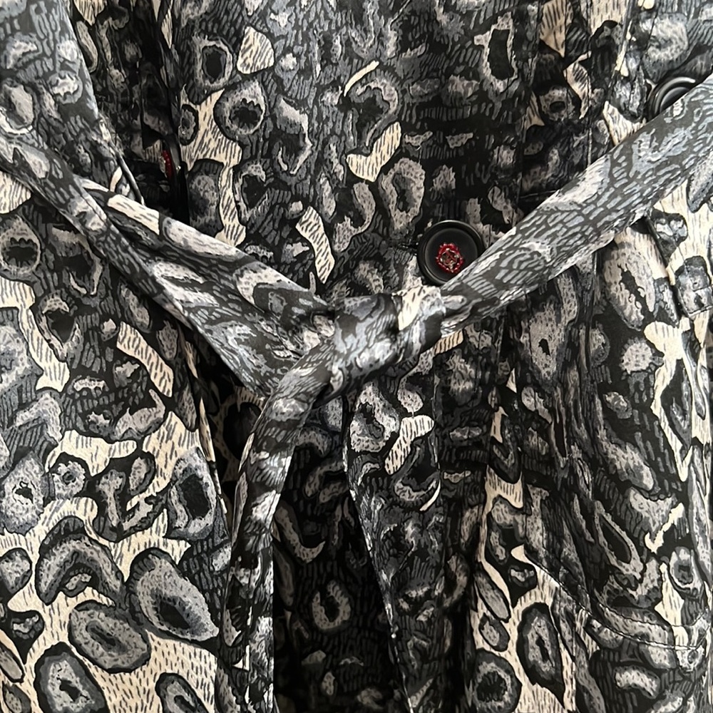 Cute spring jacket! - Picture 3 of 12